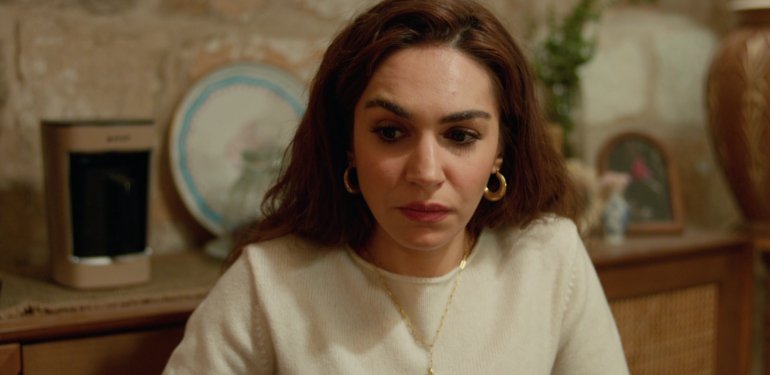 UZAK ŞEHİR’İN TAKILARI ÇOK KONUŞULUYOR