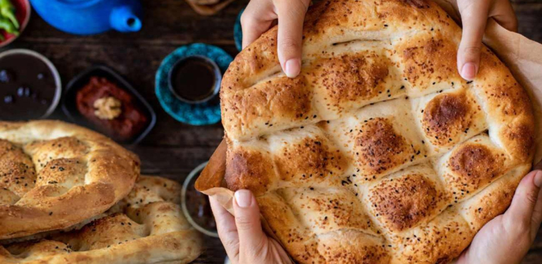 1 çeyrek Ramazan pidesi kaç kalori? Ramazan pidesi kilo aldırır mı