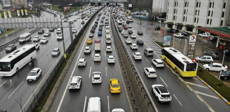 Aracı olanlar ödeme yapmadan trafiğe çıkamayacak: Zam sonrası 300 bin lirayı geçti
