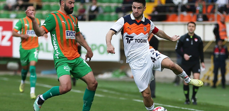 Başakşehir, Alanya’da 3 puana uzandı