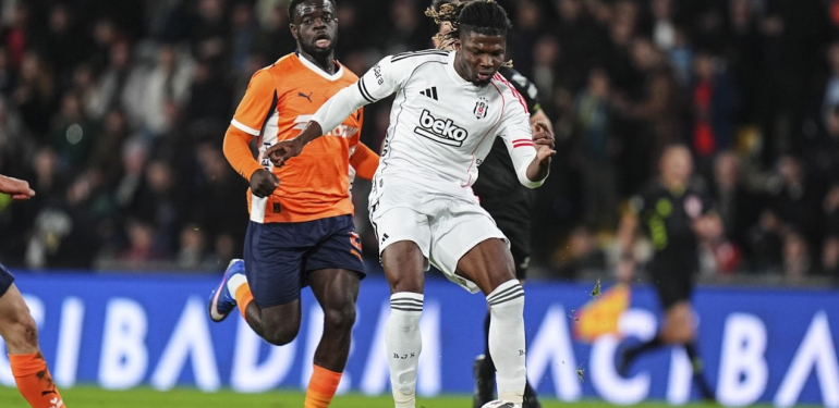 Beşiktaş’ta El Bilal Toure Başakşehir maçında sakatlandı