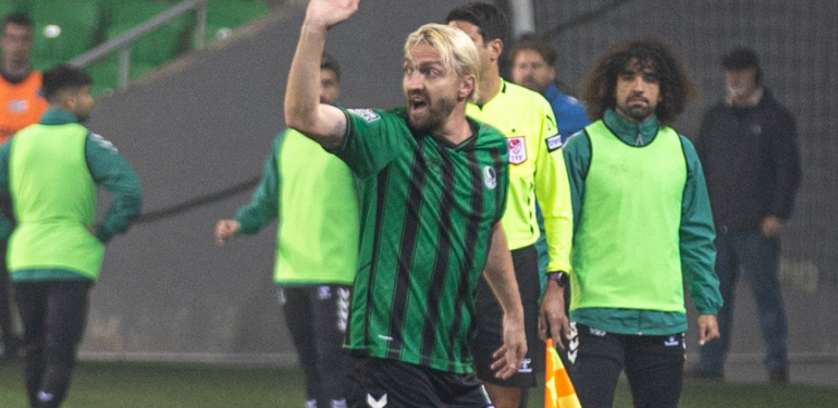 Caner Erkin yine kırmızı kart gördü! Yok artık dedirten rakam