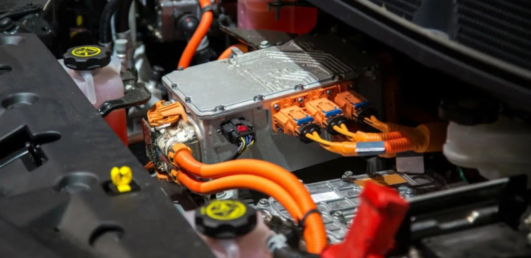 Elektrikli araçlarda 1000 volt dönemi! Avrupa harekete geçti