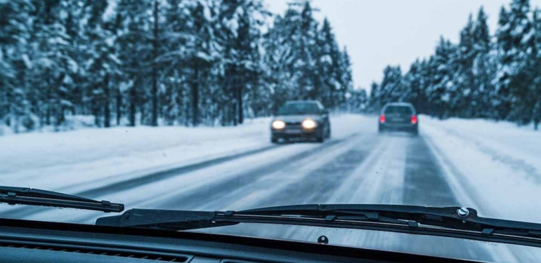 Kışın sadece lastik değiştirenler dikkat: Aracınız park halindeyken bile çürüyor olabilir!