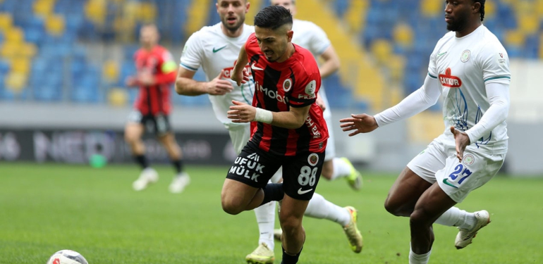 Rizespor Gençlerbirliği karşısında puanı 10 dakikada kurtardı