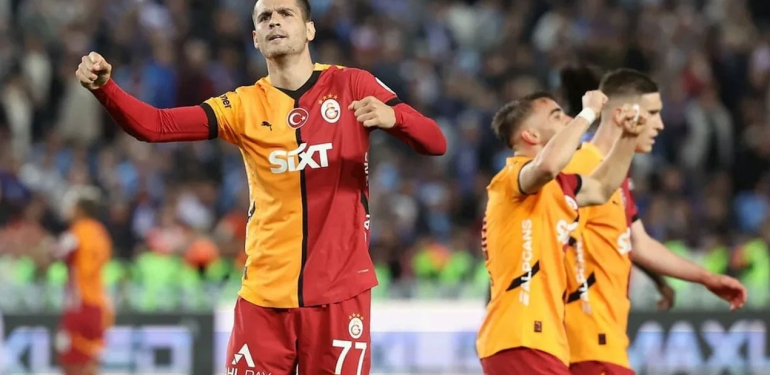 Yeni hocası Galatasaray’ın eski yıldızına ateş püskürdü: Kendisine başka iş bulsun